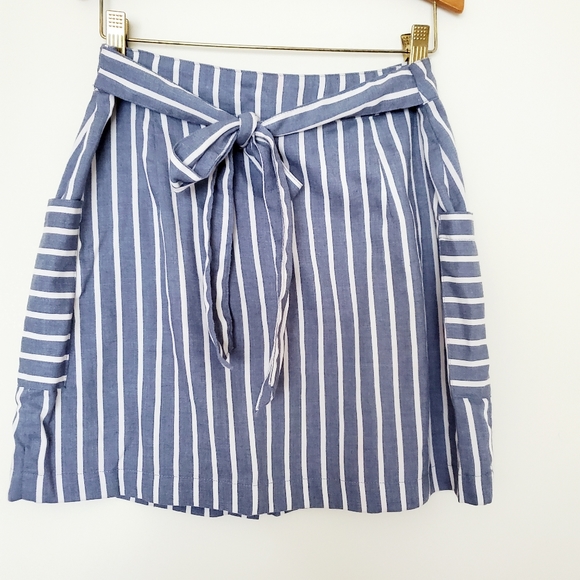Altar'd State blue & white striped mini-skirt - Picture 5 of 5